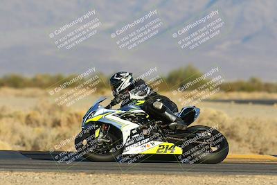 media/Jan-11-2025-CVMA (Sat) [[ddeb3f563a]]/Race 13-Amateur Supersport Open/